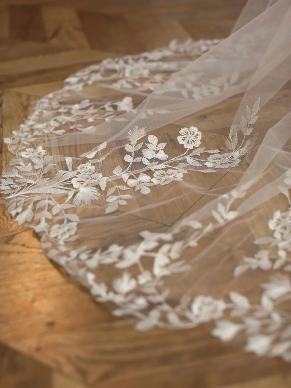Elegant White Floral Embroidered Veil - Home Accents